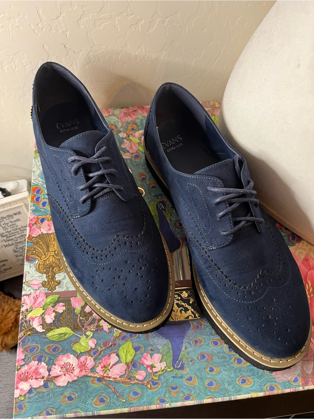 Evans Extra Wide Navy Faux Suede Wingtip Oxfords | Size 10 - Picture 2 of 4